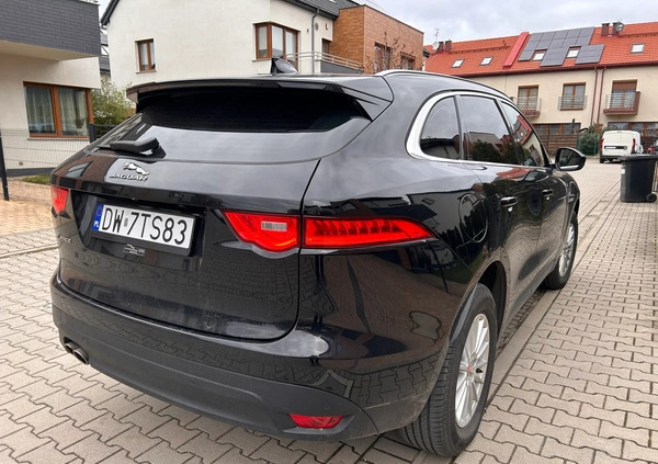 Jaguar F-Pace cena 85000 przebieg: 158000, rok produkcji 2017 z Wrocław małe 67